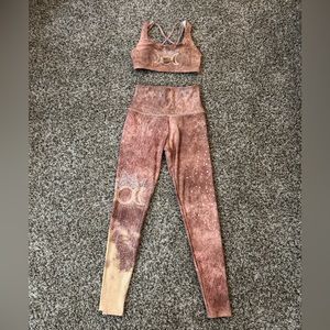 Onzie Yoga Set